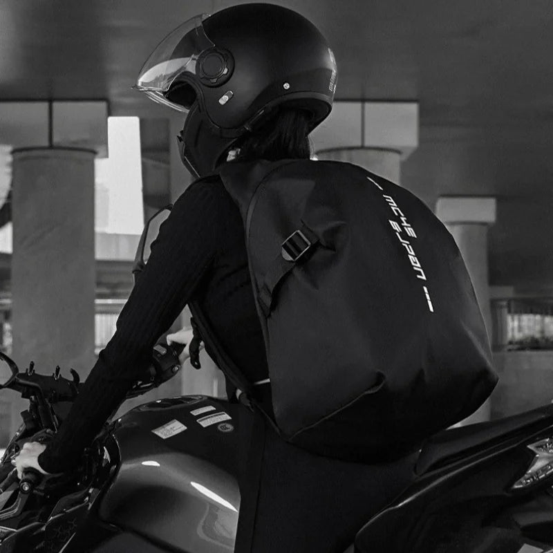 Sac à dos moto étanche 35L avec ouverture double & porte-casque intégré | TheRiderBag™