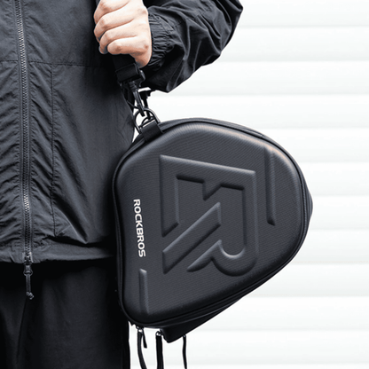 Sacoche réservoir moto rigide étanche – Compatible XMAX & TMAX | TheRiderBag™