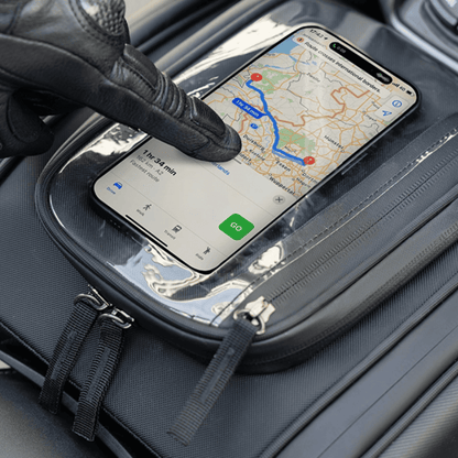 Sacoche réservoir moto rigide étanche – Compatible XMAX & TMAX | TheRiderBag™
