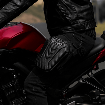 Sacoche de jambe moto Tactique étanche avec coque carbone | TheRiderBag™