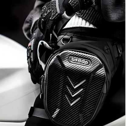 Sacoche de jambe moto Tactique étanche avec coque carbone | TheRiderBag™