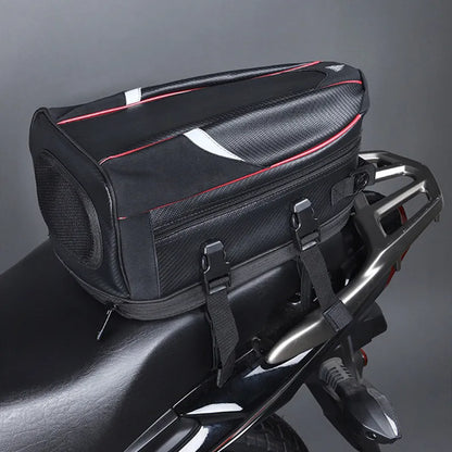 Sacoche de selle moto extensible – 800D étanche & format compact – TheRiderBag™